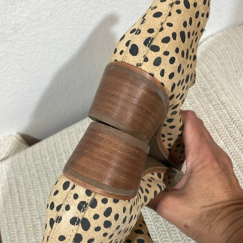 Dolce vita leather 6.5 Kadie cheetah shoe booties Leopard Cheetah Animal print